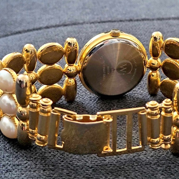 Vintage OPTICKS Celebrity Watch Quartz Oval Pearl Gold Tone Stainless Steel B… - Picture 6 of 11